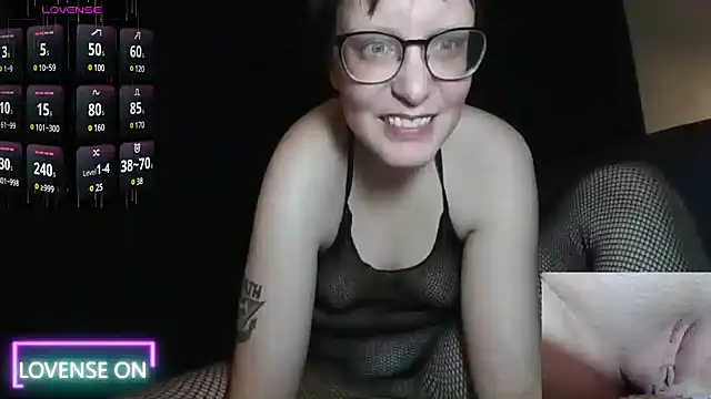 PernillaGirl online show from 01.08.25