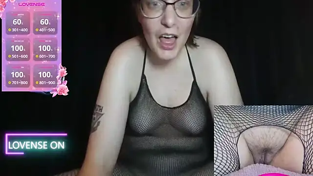 PernillaGirl online show from 10.15.25