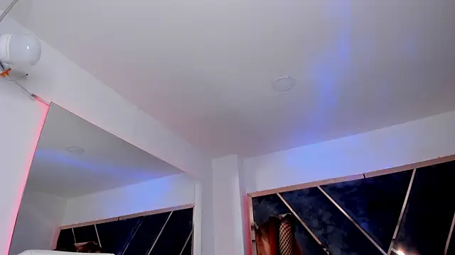 ChloeConnorr online show from 01.07.25