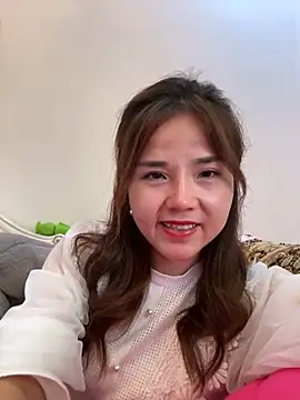 Efangfang online show from 12.04.24