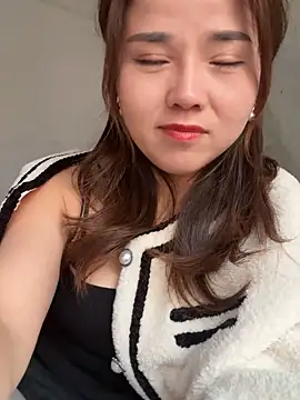 Efangfang online show from 12.16.24