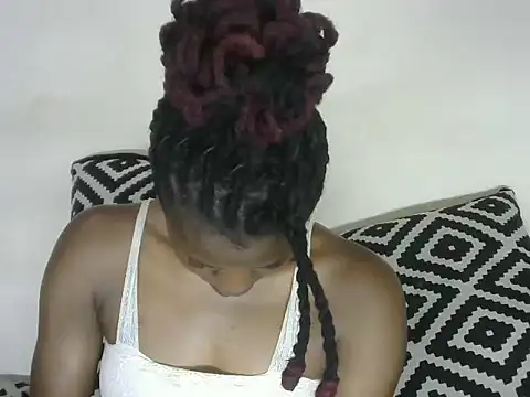 Pretty-emmie online show from 02.17.25