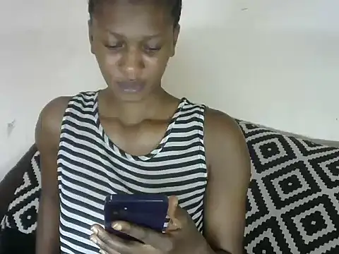 Pretty-emmie online show from 02.19.25