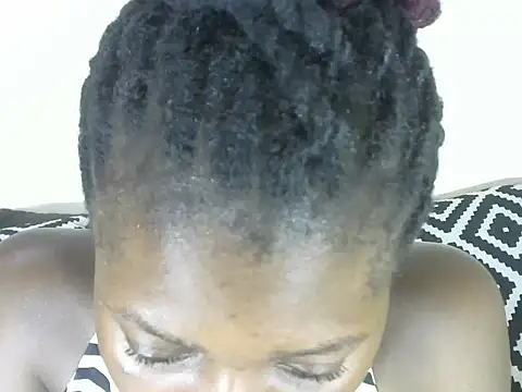 Pretty-emmie online show from 02.24.25