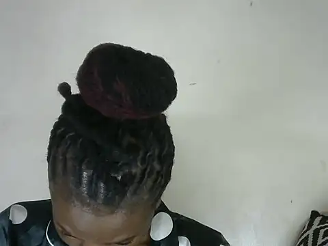 Pretty-emmie online show from 03.07.25