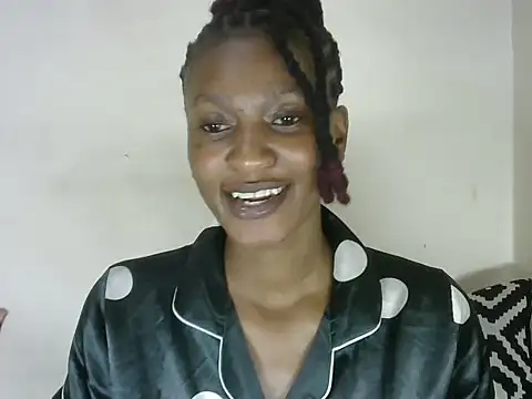 Pretty-emmie online show from 03.08.25