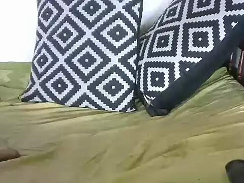 Pretty-emmie online show from 03.22.25