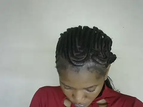 Pretty-emmie online show from 10.22.25