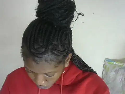 Pretty-emmie online show from 10.30.25