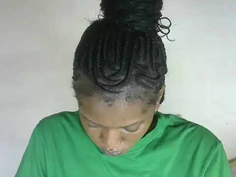 Pretty-emmie online show from 10.31.25