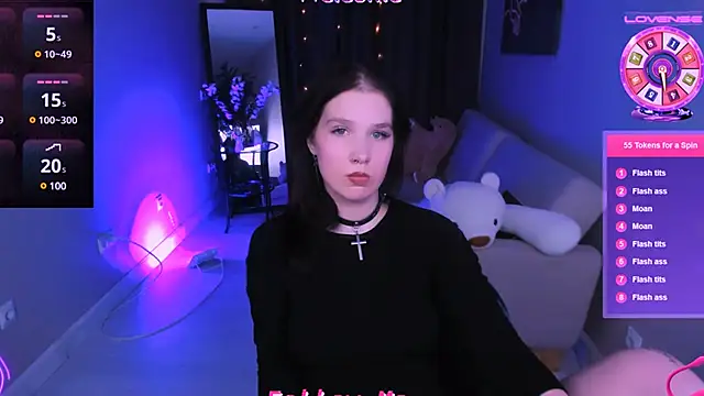 Snapshot of Lia_xxGirl chatting on 12.15.24 Lia xxGirl online show from 12.15.24