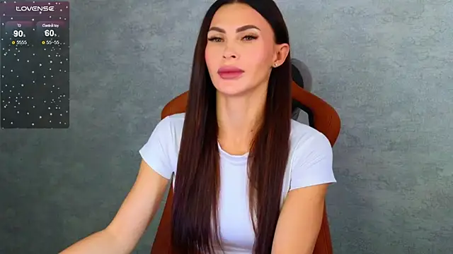 Snapshot of KimDavisBaby chatting on 10.16.25 KimDavisBaby online show from 10.16.25