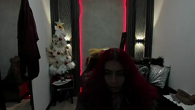 selene red  online show from 01.10.25