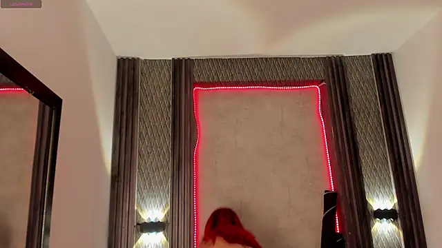 selene red  online show from 01.25.25