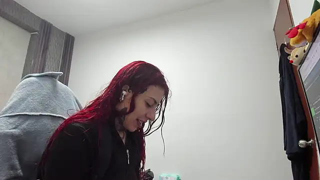 selene red  online show from 03.17.26