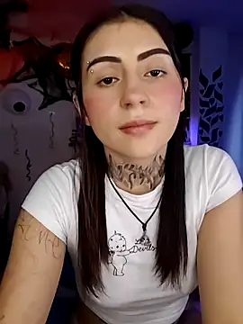 Snapshot of Bonnye_star chatting on 10.10.25 Bonnye star online show from 10.10.25