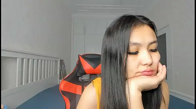 Missykitty01 online show from 12.23.24