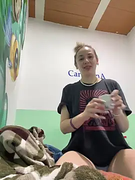 Littlelolo60 online show from 12.16.24