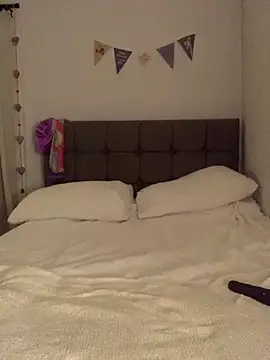 Littlelolo60 online show from 01.30.25