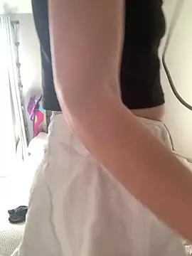 Littlelolo60 online show from 02.22.25