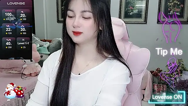 Snapshot of _Nana_20 chatting on 10.14.25  Nana 20 online show from 10.14.25