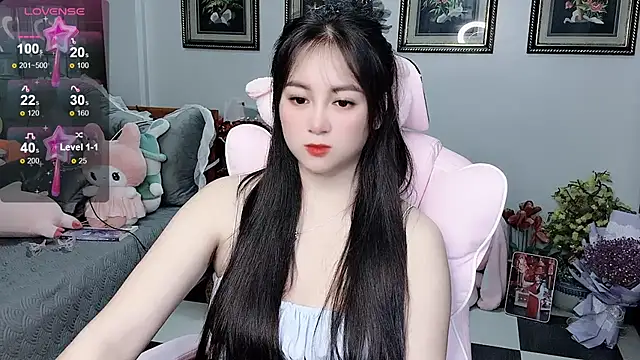 Snapshot of _Nana_20 chatting on 10.30.25  Nana 20 online show from 10.30.25