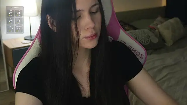 Snapshot of jennetdoll chatting on 02.20.25 jennetdoll online show from 02.20.25