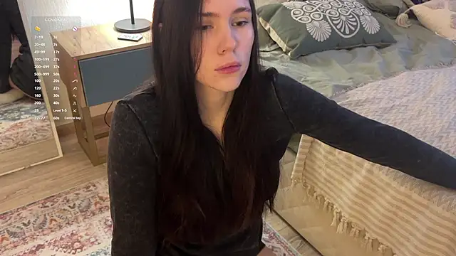 Snapshot of jennetdoll chatting on 03.19.25 jennetdoll online show from 03.19.25