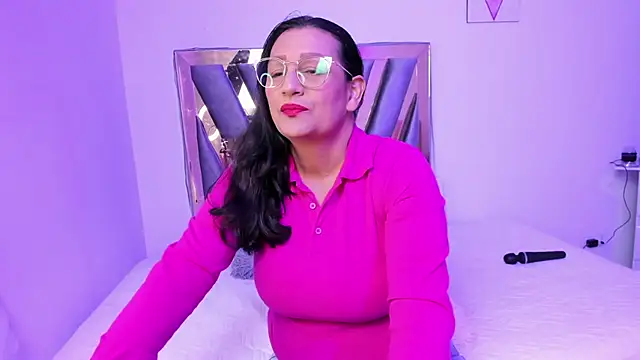 Snapshot of Victoria_Red01 chatting on 12.03.24 Victoria Red01 online show from 12.03.24