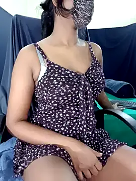 Midnight Blossom online show from 02.10.25