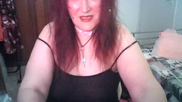Snapshot of SabrinaXlovess chatting on 05.13.26 SabrinaXlovess online show from 05.13.26