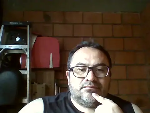 Snapshot of noniro80 chatting on 10.01.25 noniro80 online show from 10.01.25