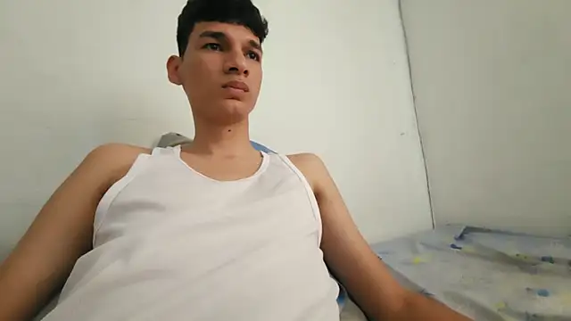 Paulhot018 online show from 03.21.25