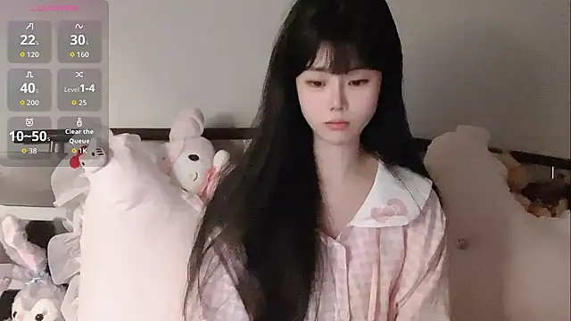 Snapshot of Qedgjwyz1 chatting on 04.13.26 Qedgjwyz1 online show from 04.13.26