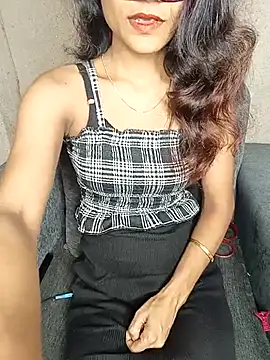 REVA DARLING online show from 10.10.25