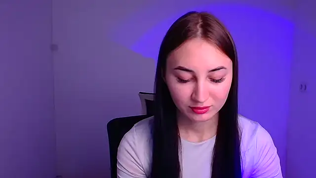 Jennifer Blum online show from 12.18.24