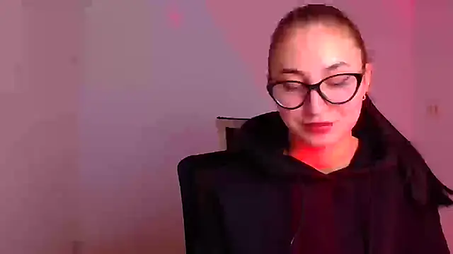 Jennifer Blum online show from 01.10.25