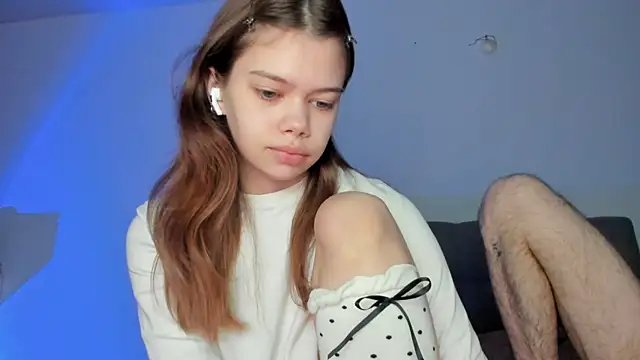 Snapshot of chansetolove chatting on 10.21.25 chansetolove online show from 10.21.25