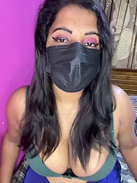 NOORA-GIRL online show from 11.07.25