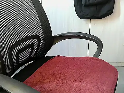 Snapshot of Destiny_Desire chatting on 09.30.25 Destiny Desire online show from 09.30.25