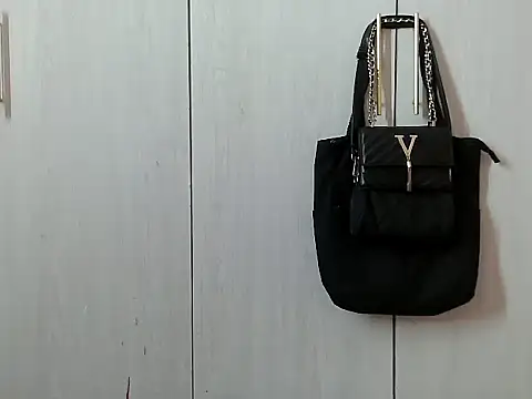 Snapshot of Destiny_Desire chatting on 10.06.25 Destiny Desire online show from 10.06.25