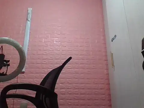 Snapshot of Destiny_Desire chatting on 10.14.25 Destiny Desire online show from 10.14.25