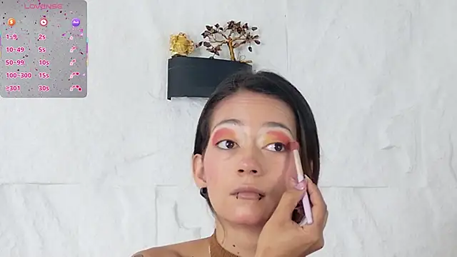 Snapshot of zorravioletta1 chatting on 10.01.25 zorravioletta1 online show from 10.01.25