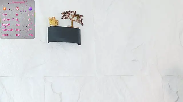 Snapshot of zorravioletta1 chatting on 10.05.25 zorravioletta1 online show from 10.05.25