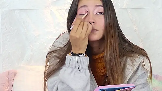 Snapshot of zorravioletta1 chatting on 10.09.25 zorravioletta1 online show from 10.09.25