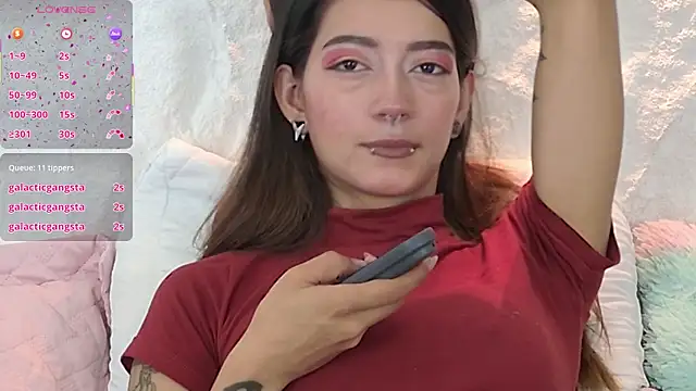 Snapshot of zorravioletta1 chatting on 10.11.25 zorravioletta1 online show from 10.11.25