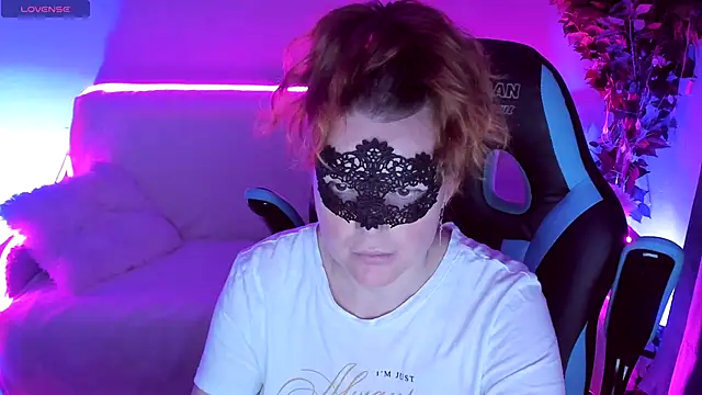 Sexy-Housewife online show from 09.17.25