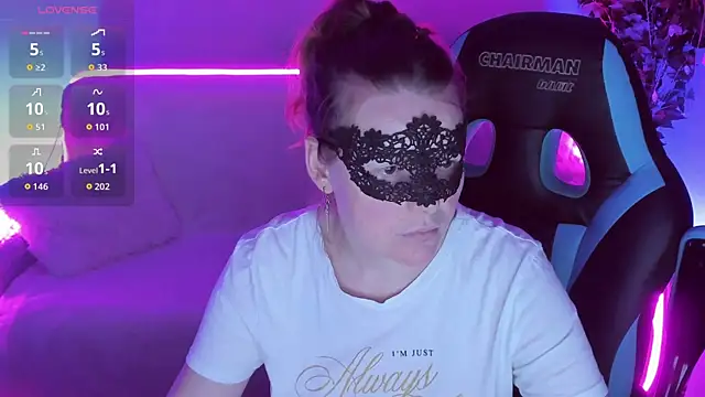 Sexy-Housewife online show from 09.18.25