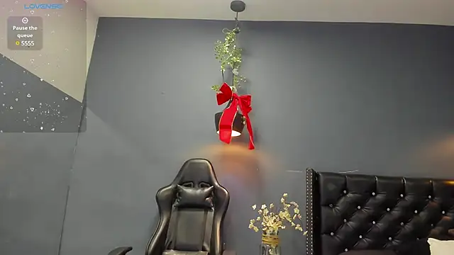 Hannah Miller   online show from 12.14.24