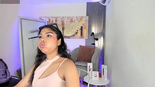 emma alice  online show from 01.24.25